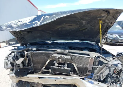 2003 Chevrolet Suburban 1500 Lt z USA, uszkodzony, nr VIN 3GNEC16Z23G343196